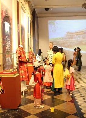 Triển lãm và giới thiệu y phục người Việt từ thế kỷ XVIII-XX