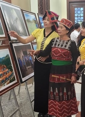 Triển lãm ảnh nghệ thuật “Lào Cai – Sắc màu hội nhập và phát triển”