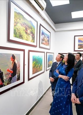 Triển lãm ảnh Mừng Đảng, Mừng Xuân và thành công Đại hội XIV của Đảng