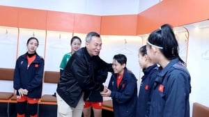 Lãnh đạo VFF động viên đội tuyển nữ Việt Nam trước chuyến tập huấn Nhật Bản