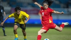 "Cánh én" Thanh Nhã tái xuất, góp sức vào chiến thắng 7-0 trước Malaysia