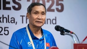 Thua Philippines, HLV Mai Đức Chung tố trọng tài xử ép tuyển nữ Việt Nam