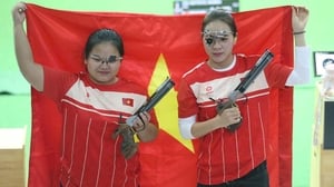 ຈິ້ງທູວິງ ສຳເລັດ "ສອງຫຼຽນຄຳ" ສຳລັບການຍິງປືນຂອງຫວຽດນາມ.