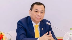 Tân binh Vinpearl "tím lịm" phiên chào sàn, tài sản tỷ phú Vượng đạt kỷ lục