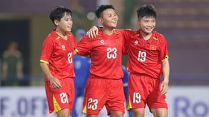 'Sạn' trong chiến thắng đậm của đội tuyển nữ Việt Nam