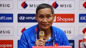 Coach Mai Duc Chung speaks from the bottom of his heart after the victory over the Thai women's team