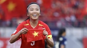 Video of Huynh Nhu scoring an emotional goal for the Vietnam team after 2 years