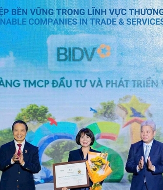 BIDV lần thứ 7 được vinh danh Top 10 Doanh nghiệp phát triển bền vững