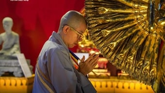 87の仏宝を拝む：初めて明かされる神聖な神秘