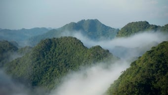 Bản làng ẩn mình trong thung lũng ở Thanh Hóa hút du khách tới trải nghiệm