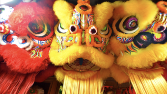 Los héroes anónimos que mantienen viva la artesanía de hacer cabezas de león en la ciudad de Ho Chi Minh.