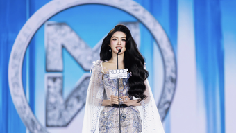 Phan Phuong Oanh svým výkonem v sekci otázek a odpovědí získala titul Miss World Vietnam 2025.