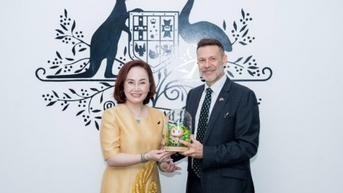 Bà Đặng Huỳnh Ức My, Chủ tịch TTC AgriS cùng Đại sứ Úc cam kết thúc đẩy nông nghiệp bền vững