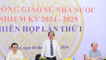 Ứng viên phải qua 'sàn' trước khi trường ĐH tự công nhận, bổ nhiệm GS,PGS