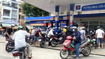 ប្រាក់ចំណេញ 6 ខែរបស់ Petrolimex លើសពីគោលដៅប្រចាំឆ្នាំ ប្រាក់ចំណេញរបស់ PV Oil គឺ "តិចតួច"