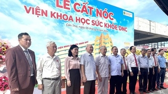 Trường ĐH Nam Cần Thơ cất nóc công trình Viện Khoa học sức khỏe 600 tỉ