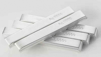 Giá bạc tăng mạnh nhờ kỳ vọng FED hạ lãi suất