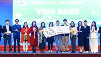 Một trường tư thục “chơi lớn”, chi tiền thưởng cả trăm triệu đồng