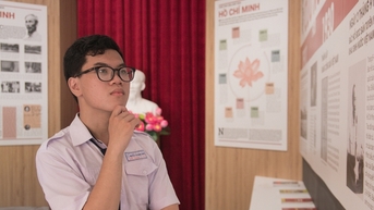 Học sinh thiết kế ảnh, lập trình web cho Không gian văn hóa Hồ Chí Minh