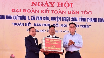 Phó Thủ tướng Lê Thành Long dự Ngày hội Đại đoàn kết toàn dân tộc tại Thanh Hóa