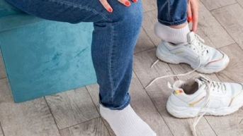 Điều gì xảy ra nếu đi giày mà không mang vớ?