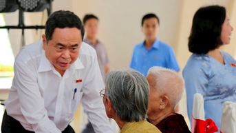 Chủ tịch Quốc hội Trần Thanh Mẫn tri ân các gia đình chính sách, người có công