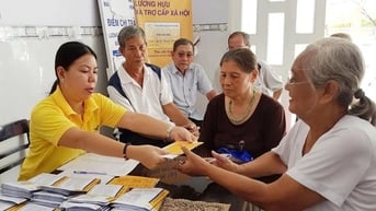 TPHCM chi trả lương hưu tháng 10 từ hôm nay