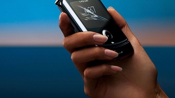 Motorola Razr đang lôi kéo người dùng iPhone