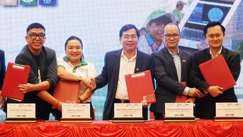 Hơn 5 tỉ đồng triển khai dự án ‘Hành trình xanh, tri thức số’ tại miền Trung