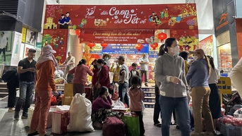 Saigon Co.op បើកដំណើរកម្សាន្តឡានក្រុងរីករាយសម្រាប់បុណ្យចូលឆ្នាំថ្មី។