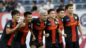 Hoàng Đức tạo dấu ấn sắc nét, CLB Ninh Bình độc chiếm ngôi đầu hạng nhất