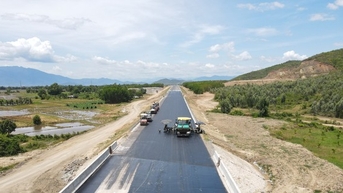 ផ្លូវល្បឿនលឿន Van Phong - Nha Trang រំពឹងថានឹងបញ្ចប់កន្លះឆ្នាំមុនកាលវិភាគ