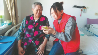 Người trẻ "đổ xô" vào viện dưỡng lão, vừa hạnh phúc vừa kiếm được tiền