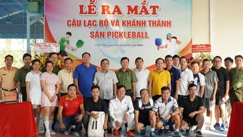 ប៉ូលីសទីក្រុង Can Tho បានបើកក្លឹបកីឡារើសបាល់ដែលមានទីលានប្រកួតចំនួន 3 ។