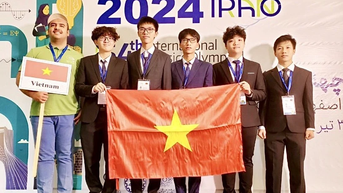 Học sinh Việt Nam đạt 5 Huy chương Vàng và Bạc Olympic Vật lý quốc tế