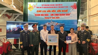 EVNCPC ផ្សព្វផ្សាយសេចក្តីស្រឡាញ់នៃឧស្សាហកម្មអគ្គិសនីទៅកាន់កោះដាច់ស្រយាល។