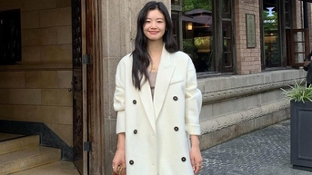 Trench coat màu trung tính dẫn đầu xu hướng thời trang đông này