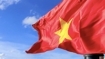 ទិវាបុណ្យឯករាជ្យជាតិ ពោរពេញទៅដោយពណ៌ក្រហមនៃទង់ជាតិ។