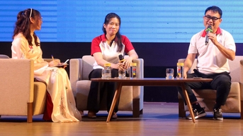 អគ្គនាយកក្រុមហ៊ុន PwC វៀតណាម៖ អាជីវកម្មរំពឹងថានិស្សិតនឹងស្គាល់មុខជំនាញច្រើនជាងមួយ។