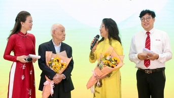 가수 안 투엣, 감정에 따라 '아카펠라' 부른다