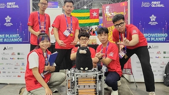 Học sinh Việt Nam vô địch giải đấu robot lớn nhất thế giới