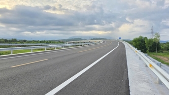 Chủ đầu tư nói gì về đề xuất khai thác sớm gần 70km cao tốc Vân Phong