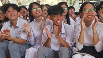 Đề xuất cho học sinh TP.HCM nghỉ Tết 11 ngày thay vì 9