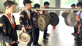 Biểu diễn nhạc hiện đại bằng cồng chiêng