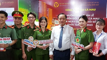 Cà Mau chuyển đổi số để đưa cọng rau, tôm cá bay xa