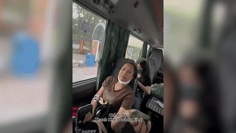 Câu nói "gây sốt" của chàng phụ xe buýt với người phụ nữ chạy thận