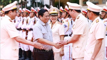 Thủ tướng Phạm Minh Chính thăm cán bộ, chiến sĩ Công an tỉnh Đắk Lắk