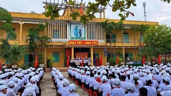 Thực hư nhà trường quy định học sinh không gọi bạn là "ông xã, bà xã"