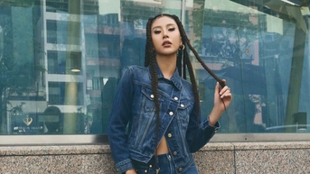 Tone sur tone với bảng màu xanh denim đẹp miễn bàn