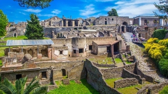Italy giới hạn lượng khách tham quan để bảo vệ di sản quý của La Mã
